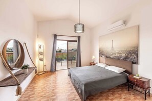 4 bedrooms, WiFi, bed sheets - Villa Pella - Four Bedroom Villa, Sleeps 8 (Peyia)