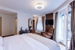 Free minibar, in-room safe, desk, laptop workspace - Deluxe Appart & Hotel Zürich Kreis 4 (Zürich)