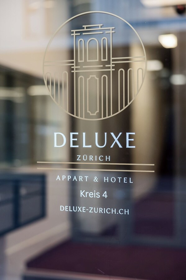 Exterior - Deluxe Appart & Hotel Zürich Kreis 4 (Zürich)