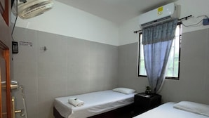 Iron/ironing board (on request), WiFi (free) - Hostal Rancho Grande (Barranquilla)