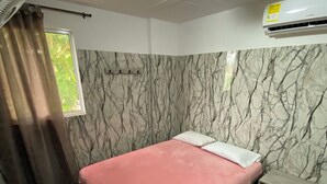 Iron/ironing board (on request), WiFi (free) - Hostal Rancho Grande (Barranquilla)