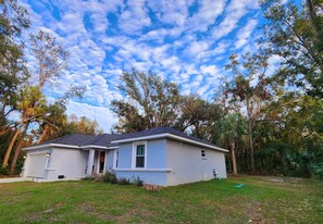 Exterior - Brand new 3 bedroom 2 bath home in Crystal River just off Ozello Trail! (Crystal River)