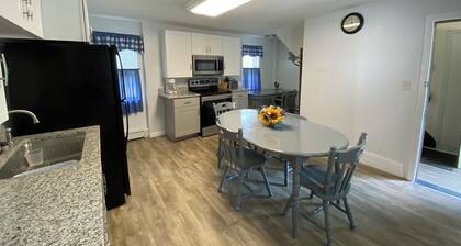 6 Bedroom Cottage at the 500 acre Poland Spring Resort!