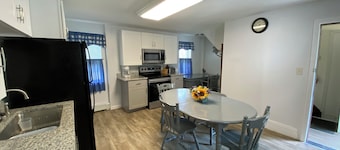 6 Bedroom Cottage at the 500 acre Poland Spring Resort!