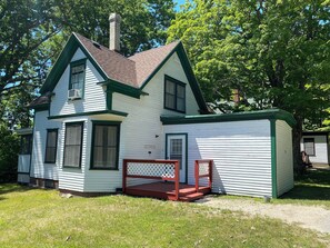 Exterior - 2 Bedroom Cottage at the 500 acre Poland Spring Resort with lots of onsite activities! (Poland Spring)