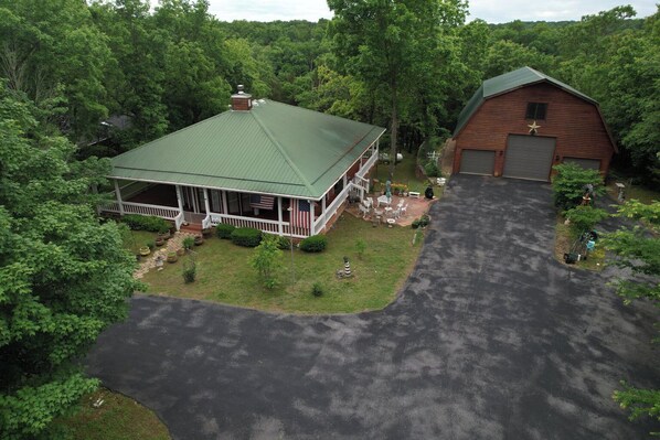 Exterior - Lakeside Ranch Cabin with OPTIONAL HOT TUB (Golden)