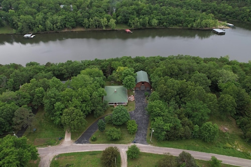 Lakeside Ranch Cabin with OPTIONAL HOT TUB