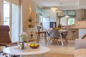 Fridge, microwave, oven, dishwasher