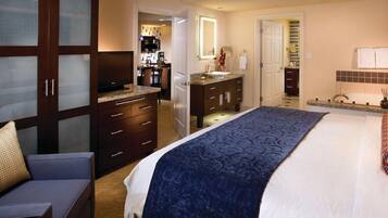 3 bedrooms, in-room safe, desk, iron/ironing board