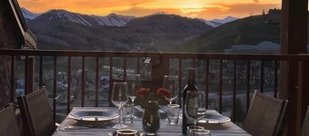 3BD • Located At Trailhead • Mountain Views