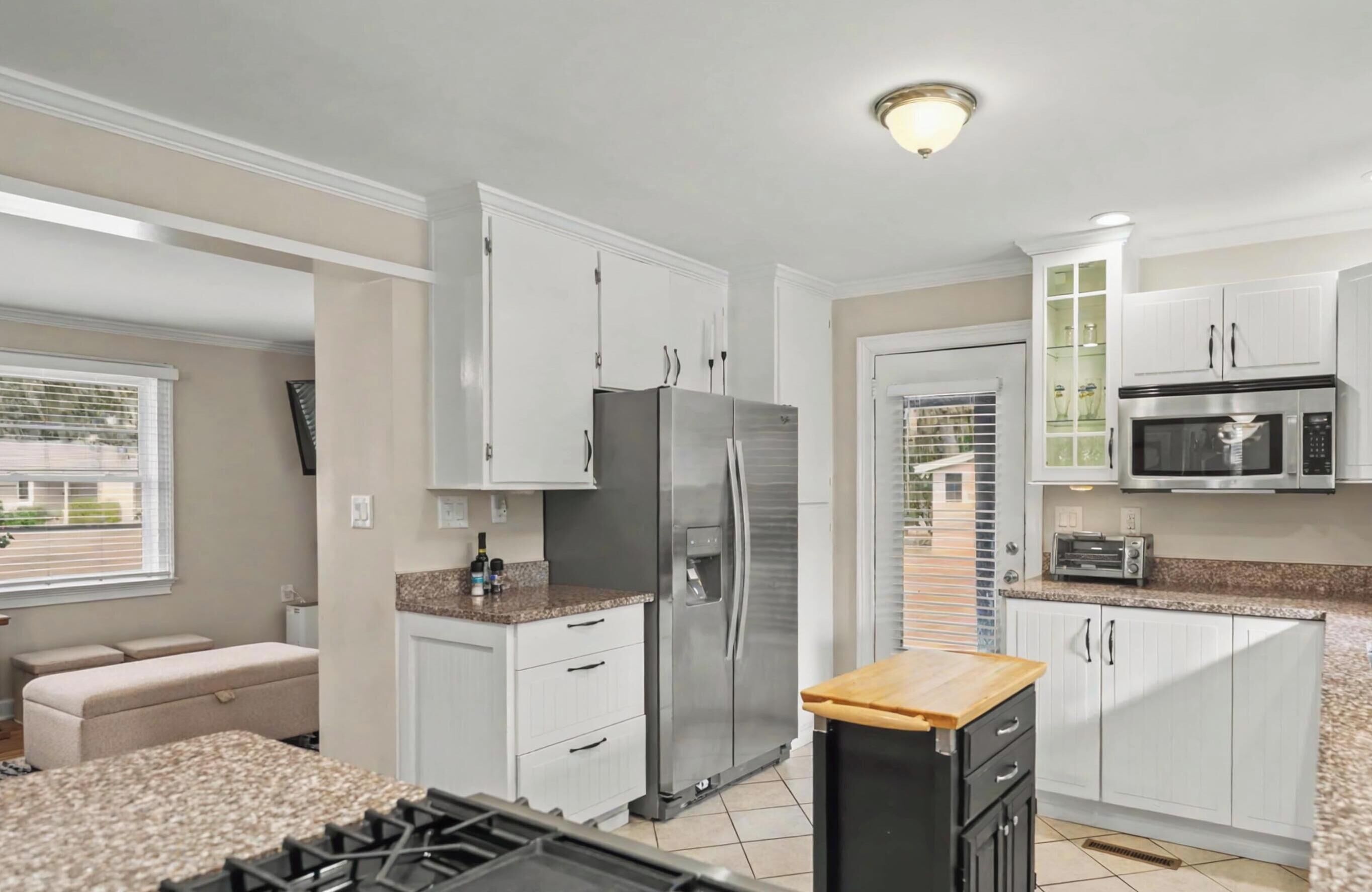 雪櫃、微波爐、焗爐、爐具