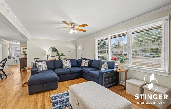 Luokittelematon kuva, 1 kautta 53, painike