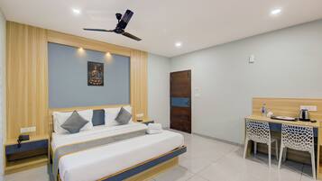 Deluxe Double Room | Desk, free WiFi