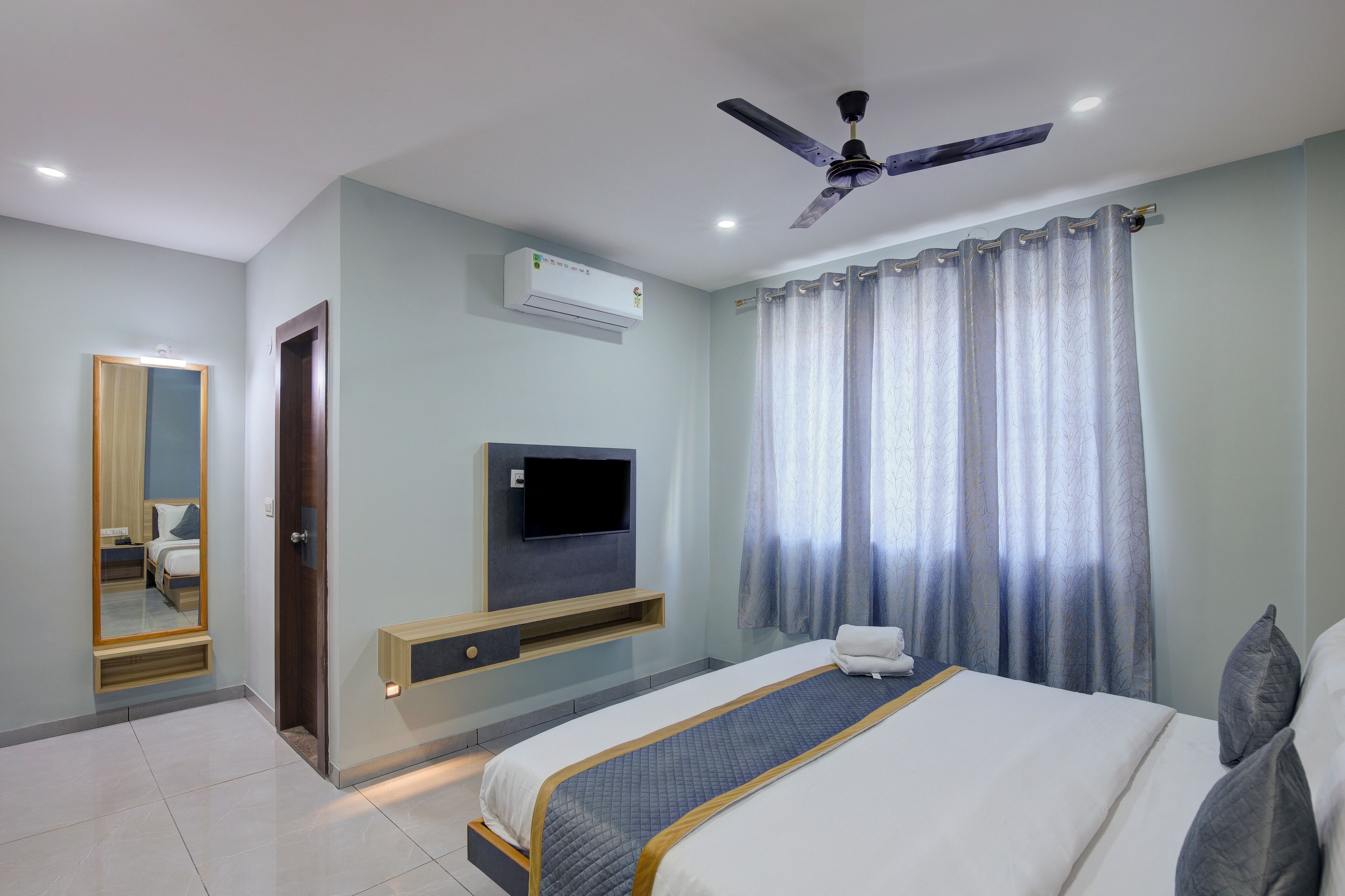 华丽双人房 | 办公桌、免费 WiFi