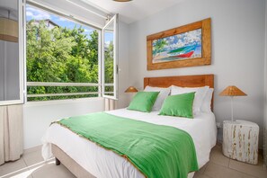 Lägenhet Deluxe - icke-rökare | Sängtillbehör av högsta kvalitet och mörkläggningsgardiner