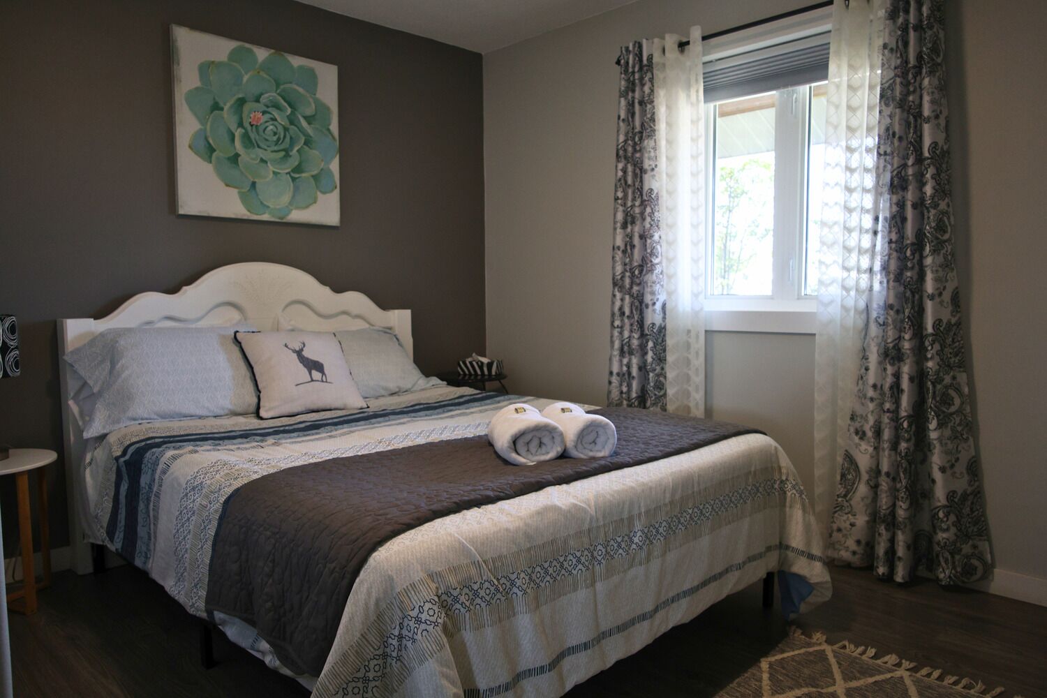 4 chambres, fer et planche à repasser, Wi-Fi, literie fournie