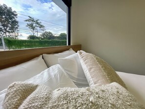 3 bedrooms, WiFi, bed sheets, wheelchair access