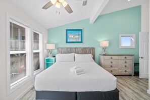 Individually decorated, individually furnished, laptop workspace - Beach House - Surfs Up Under Tow by PHG (St. George Island)