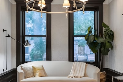 5BR Townhouse Near Times Square | Rooftop Patio