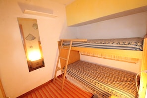House | 3 bedrooms, individually furnished - Apartment Only 300 Meters From the Beach (Arzachena)