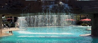 Bonita National Condo 2 Bedroom with Golf amenities NCH Baker