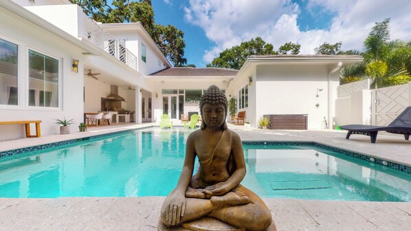 Pool - Modern 4-bedroom house in historic Old Northeast St. Pete, 1 mile to downtown (St. Petersburg)