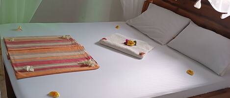 3 bedrooms, in-room safe, free WiFi