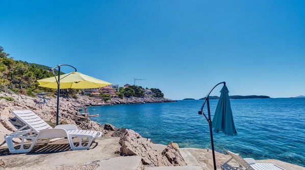 Property grounds - Apartment ELY with sea view 70m from the beach (Blato)