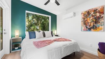 1 bedroom, desk, iron/ironing board, WiFi (free)
