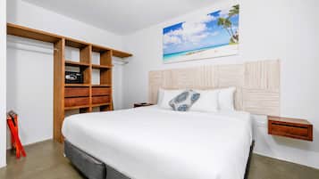 2 kamar tidur, setrika/meja setrika, Wi-Fi gratis, dan seprai linen