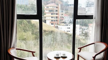 Phòng 3 Superior, nhiều giường, phòng tắm riêng, quang cảnh vườn | Quang cảnh từ phòng