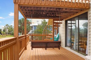 House, 1 King Bed with Sofa bed (Blue Moon Cottage) | Property grounds