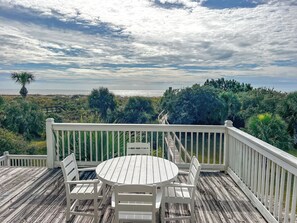 Outdoor dining - Morning Glory-Gulf Front 4/3.5  - Perfect space, perfect beach - SPECIALS!!! (Port St. Joe)