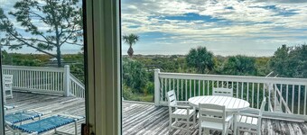 Morning Glory-Gulf Front 4/3.5 New Mgmt- same great home! Booking 2025 SPECIALS!