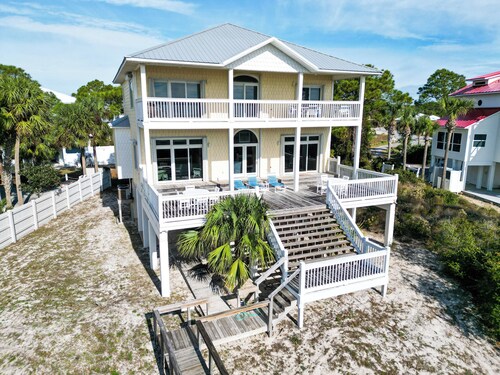 Morning Glory-Gulf Front 4/3.5  - Perfect space, perfect beach - SPECIALS!!!