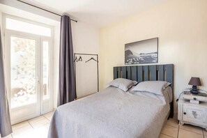 3 bedrooms, bed sheets - Cevennes View Retreat in Molieres (Molieres-sur-Ceze)