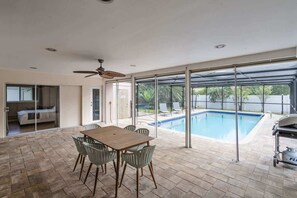 Pool - Stunning 4BR Oasis with Pool, 14 mins to Ocean (Hollywood)