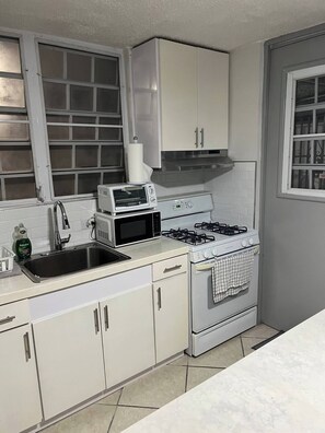 Microones, forn i placa de cuina 