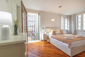 Apartment, Lagoon View | 2 bedrooms, iron/ironing board, cots/infant beds, free WiFi