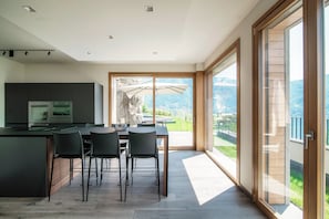 Biệt thự, quang cảnh hồ | 3 phòng ngủ, bộ đồ giường cao cấp, chăn bông