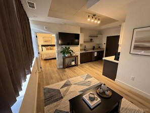 1 chambre, fer et planche à repasser, accès au Wi-Fi (inclus)