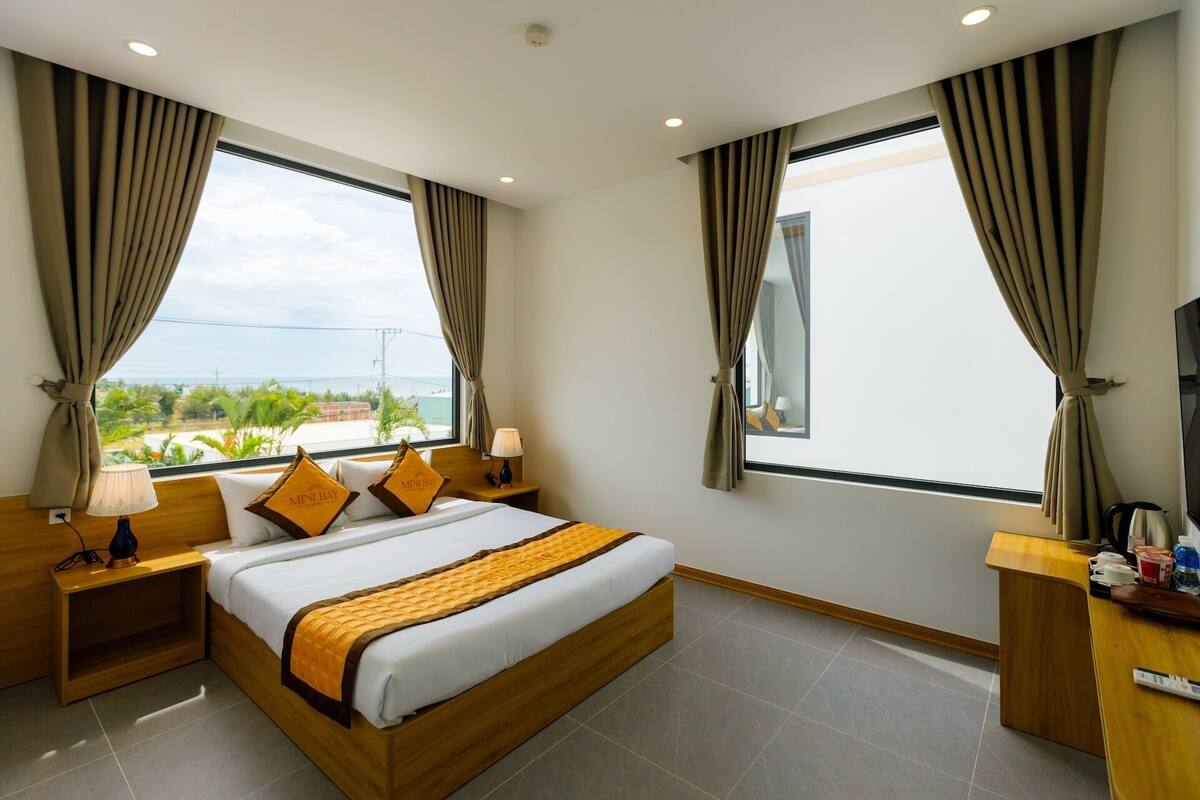 In-room safe, blackout curtains, soundproofing, free WiFi