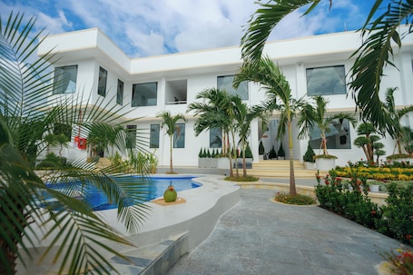 Front of property. Tuong Vy Mini Bay Hotel Mui Ne