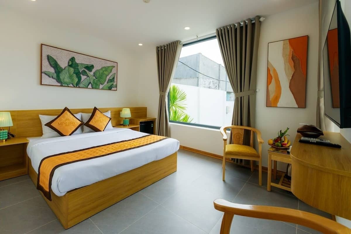 In-room safe, blackout curtains, soundproofing, free WiFi