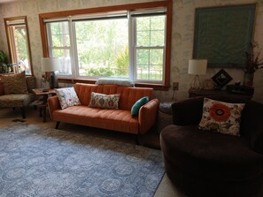 Téléviseur connecté, foyer, livres