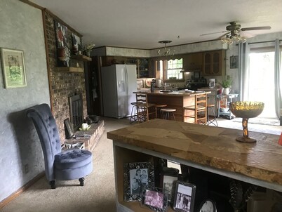 Ideal Ozark getaway in tranquil Horseshoe Bend