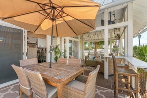 Outdoor dining