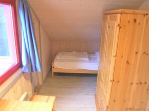 House | 3 bedrooms, individually furnished