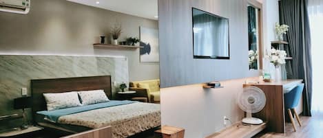 1 bedroom, desk, blackout curtains, soundproofing