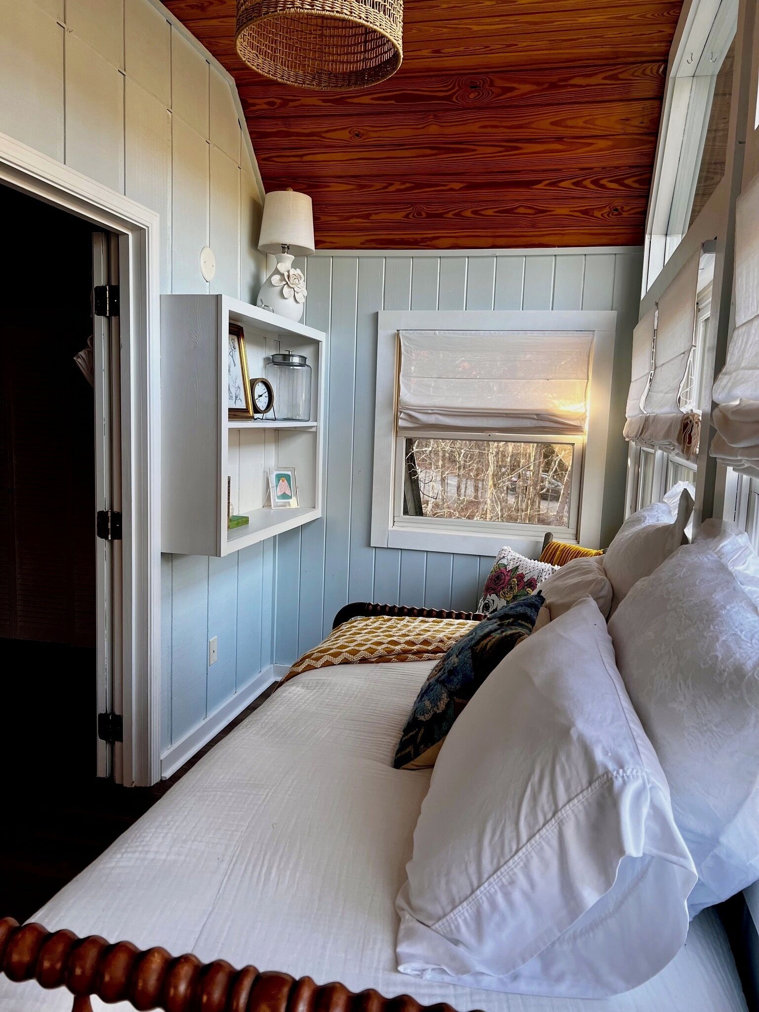 3 Schlafzimmer, Schreibtisch, Bügeleisen/Bügelbrett, Reisekinderbett